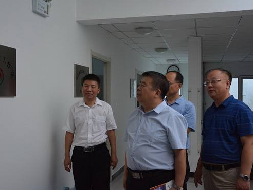 司法部、司法局領(lǐng)導(dǎo)蒞臨粵泰司法鑒定所調(diào)研指導(dǎo)工作